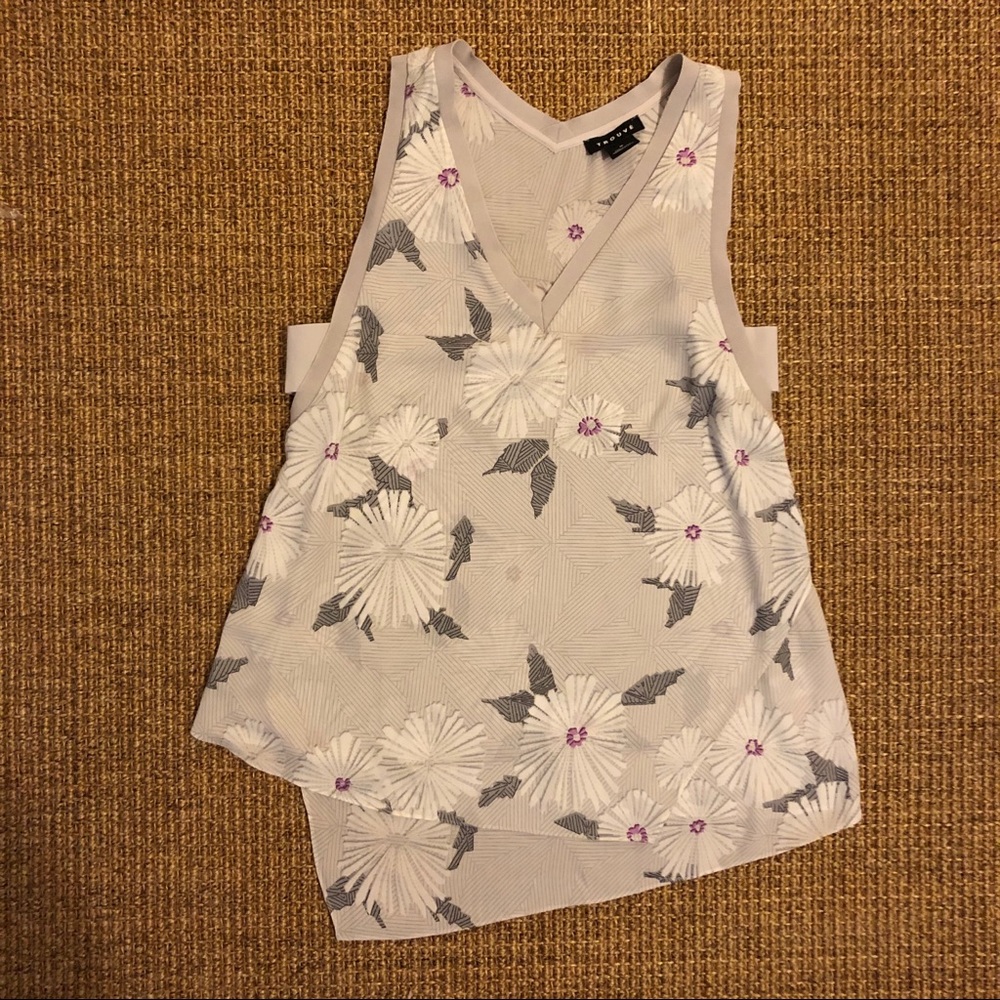 Trouve sleeveless blouse